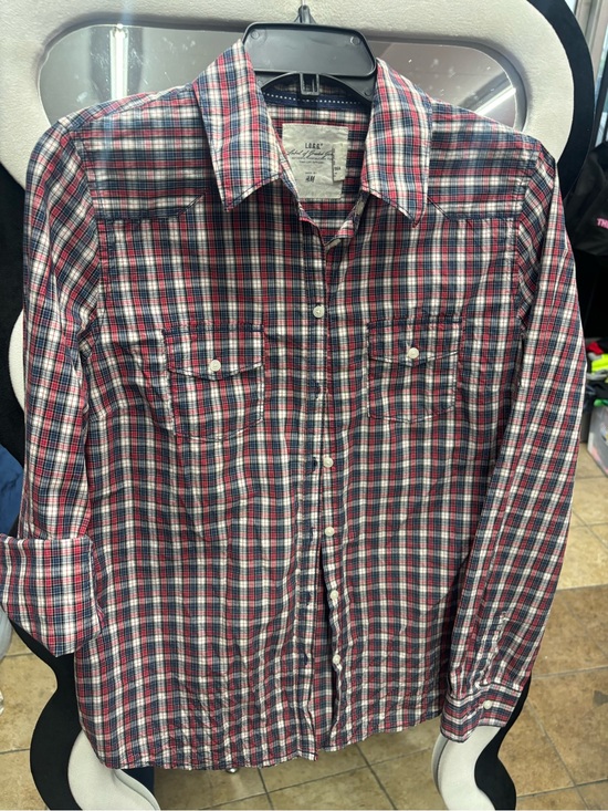 H&M Tops - H&M Red, White & Blue Plaid Button-Up Shirt